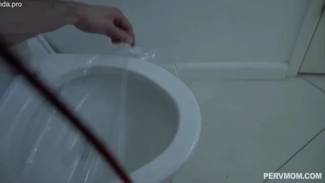 Apimentada Surpresa Entre Irmãos