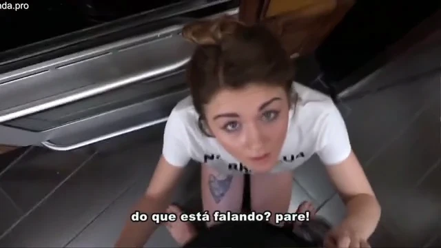 Filhinha do calcinha frouxa exige férias no cu do pai