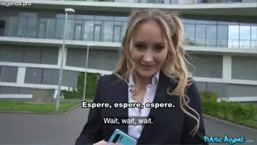 Funcionária sensual leva foda surpresa no serviço