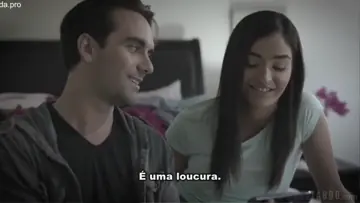 Irmã gostosa manda vídeo pro amigo do irmão depois de muito papo erótico