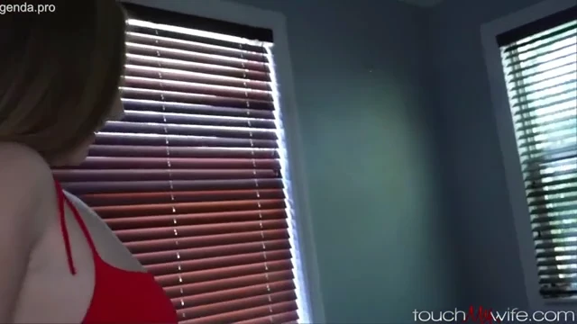 Marido corninho implora para negrão metralhar a esposa na câmera