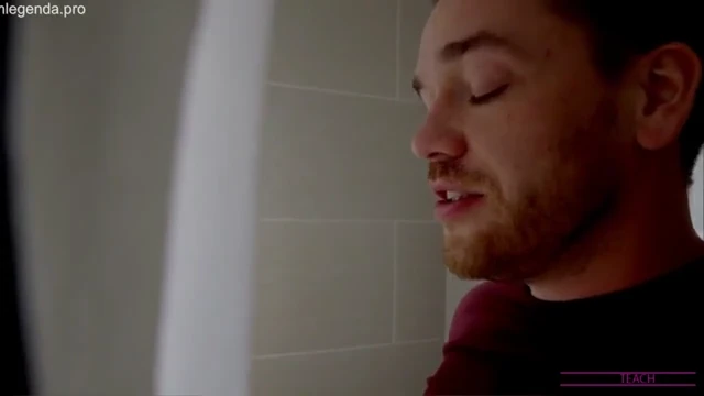 Meti a rola até o talo e a vadia gozou gostoso