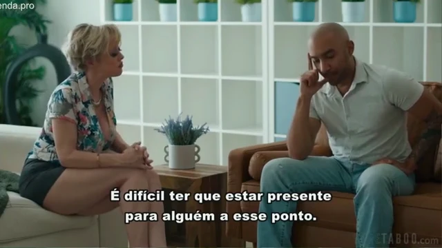 Psicóloga Transa com Paciente no Consultório