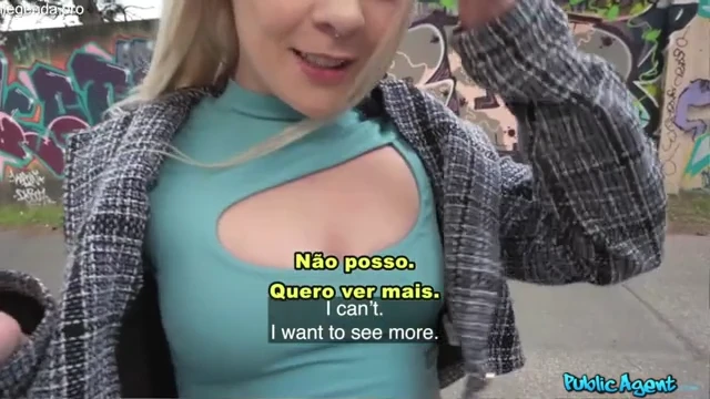 Puta branquinha busca por novidade e acaba se arrebentando de prazer no sexo selvagem