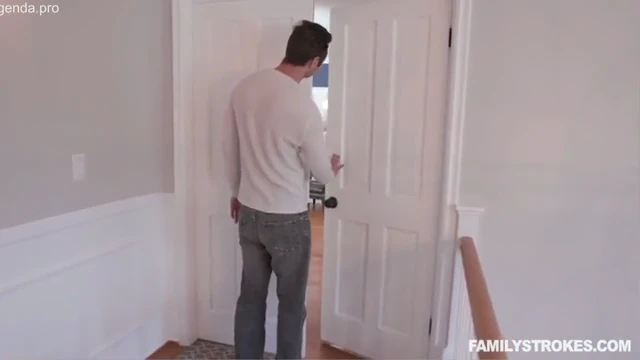 Vizinha safada coloca o novinho para foder sem dó